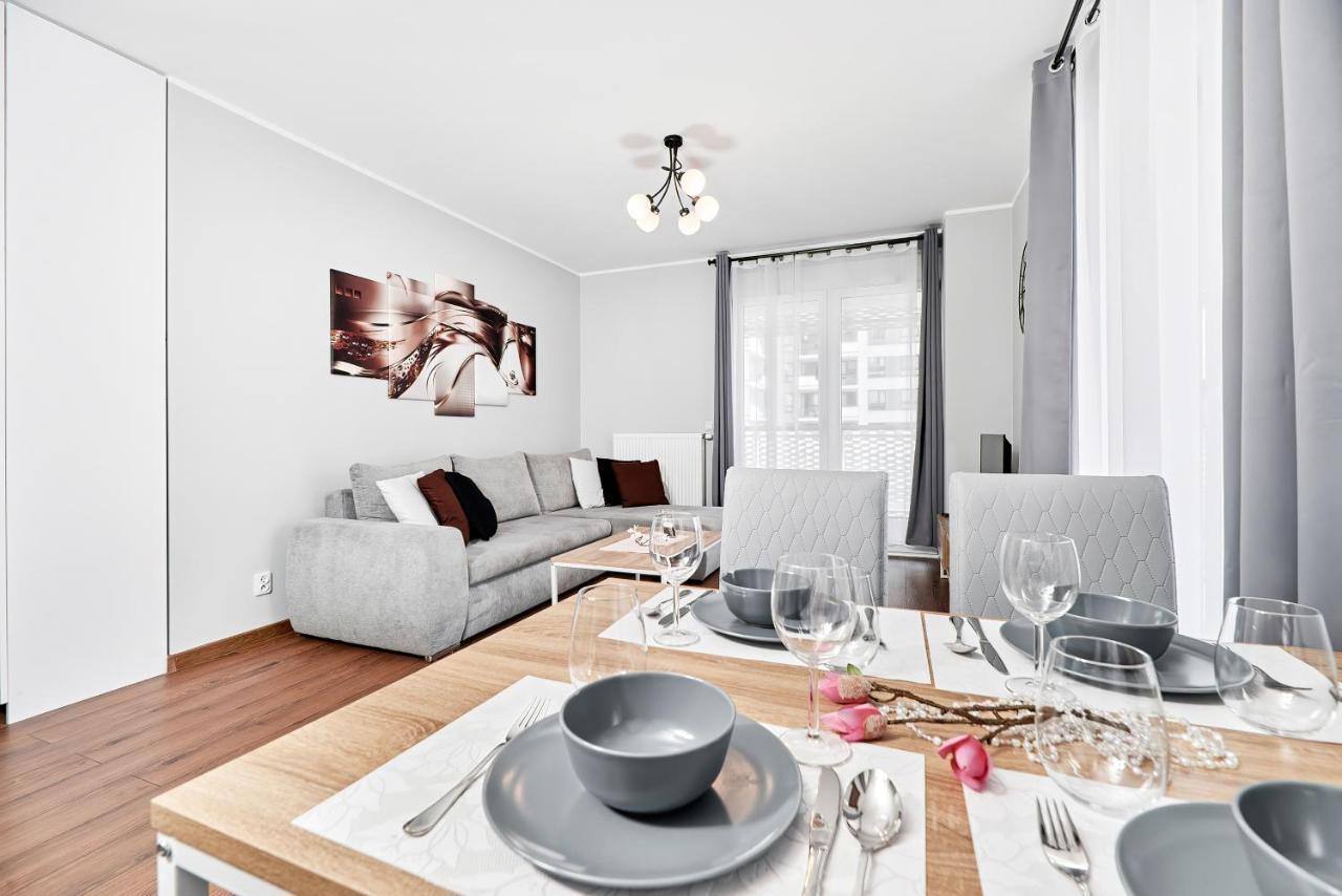 Apartment Wroclaw Sikorskiego With Free Garage By Renters Prestige Экстерьер фото
